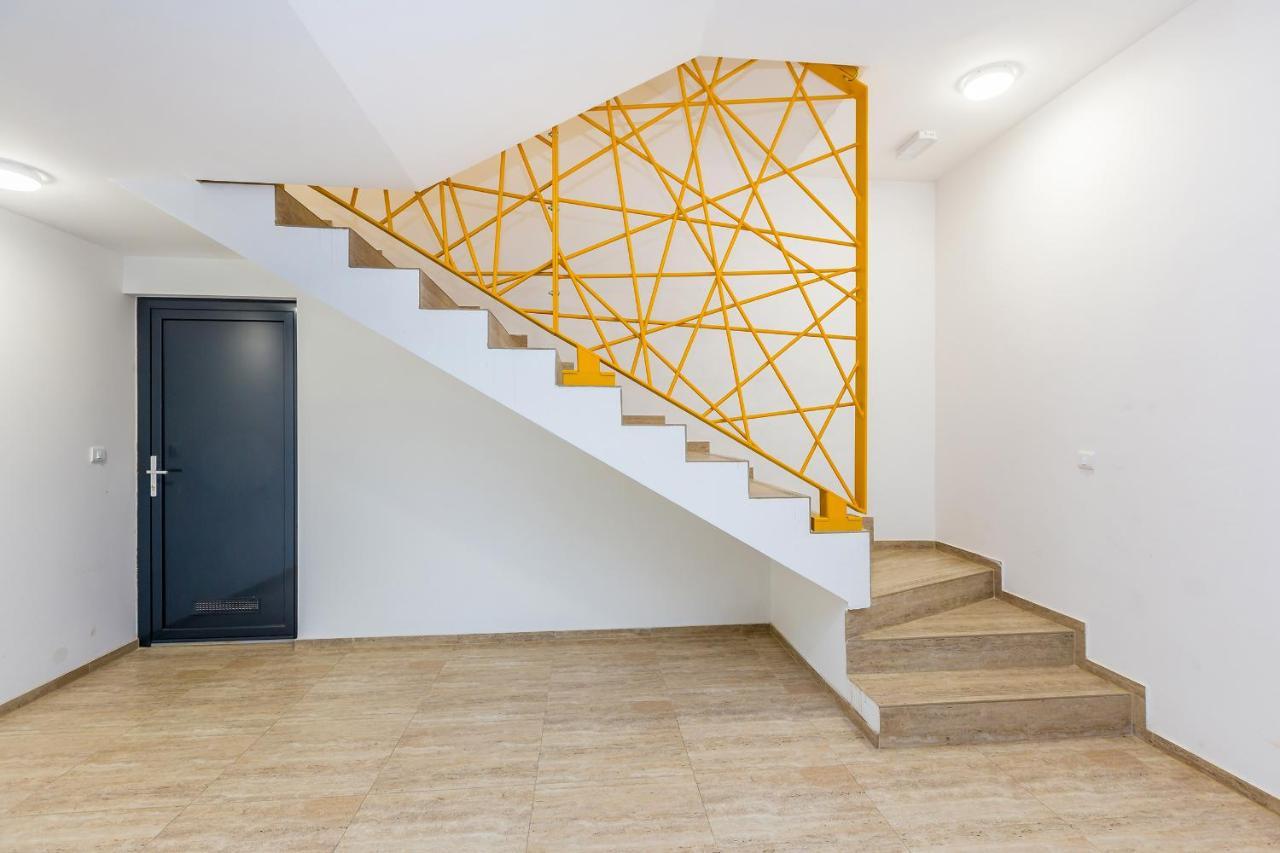 Neu Colibri-design-appartment Mit Großer Terrasse, Zugang Zur Bucht *
